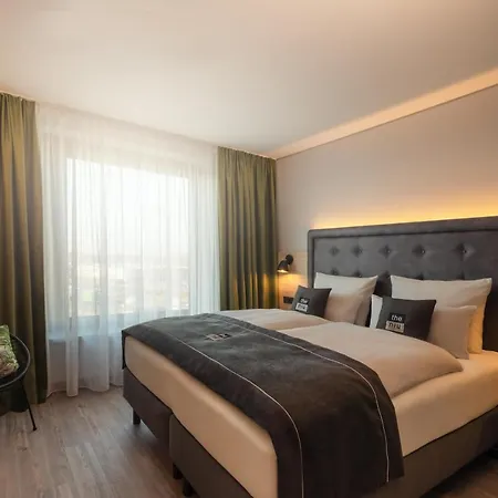 - The Niu, Crusoe Airport By Ihg Hotel Bremen